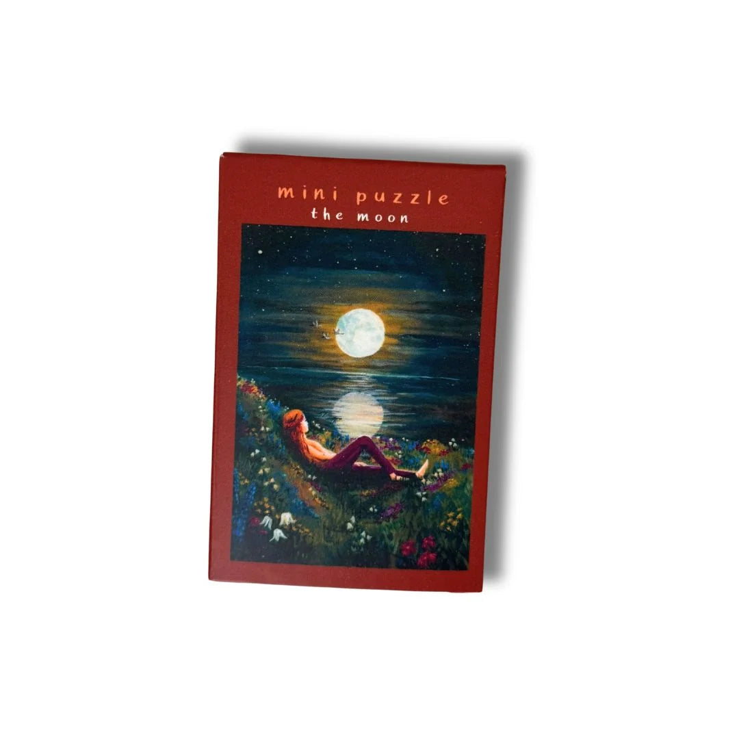 The moon | Esther Bennink