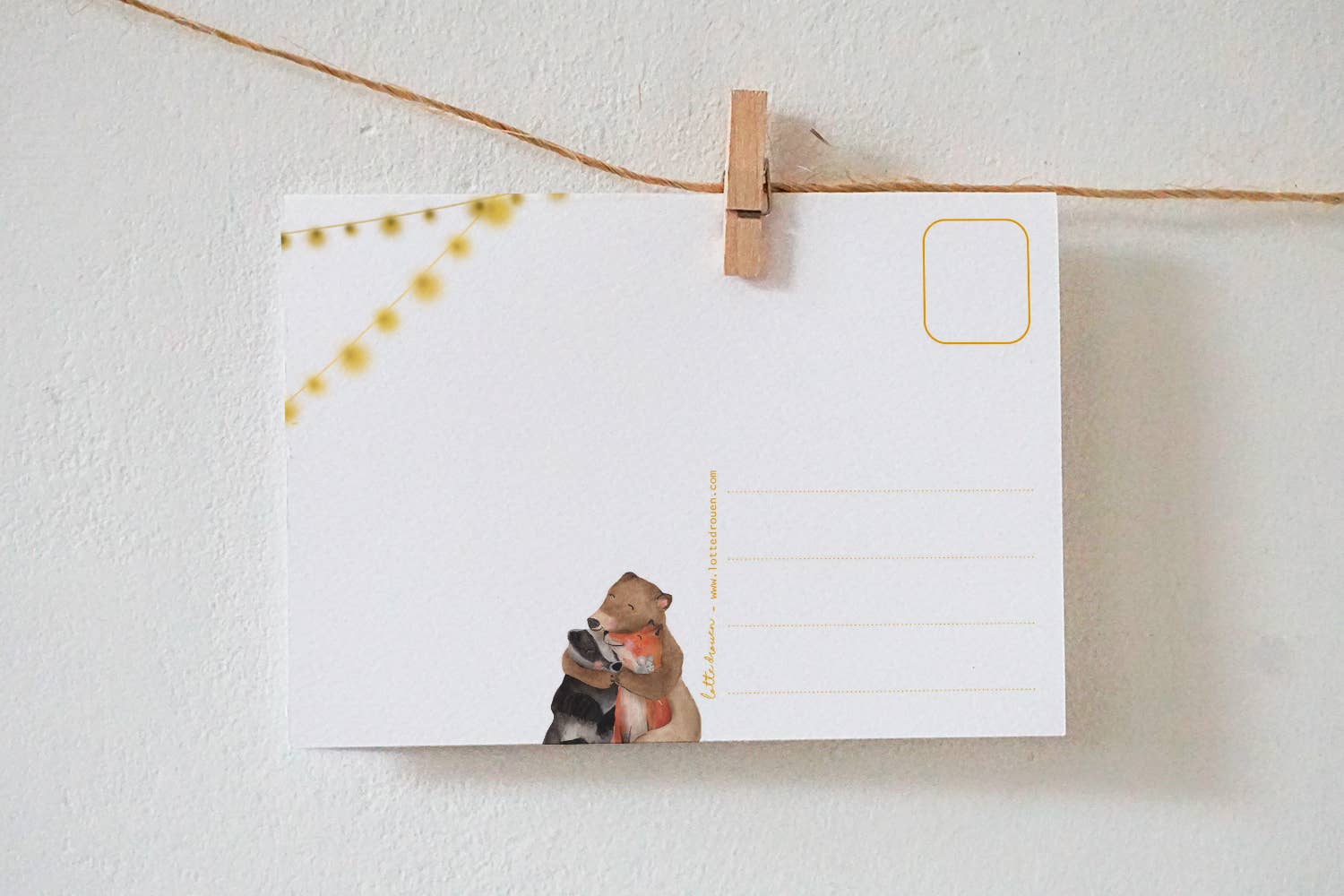 Kaart knuffelende beer,vos, das en muis | Kaart Lotte Drouen