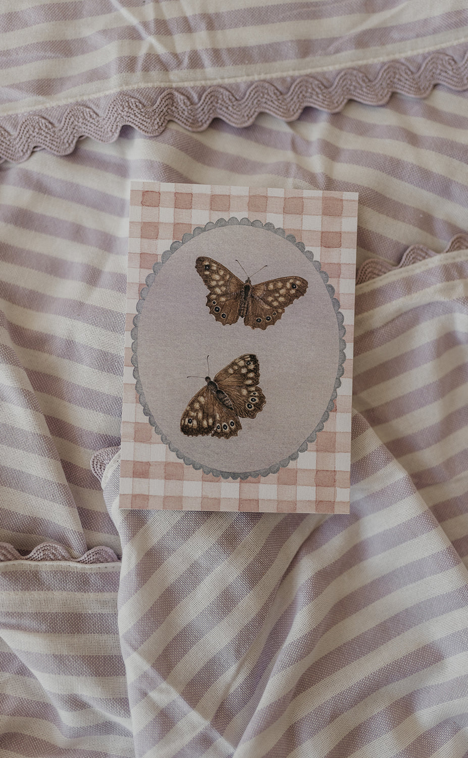 Ansichtkaart vlinders - bont zandoogje | Kaart Appeloogje